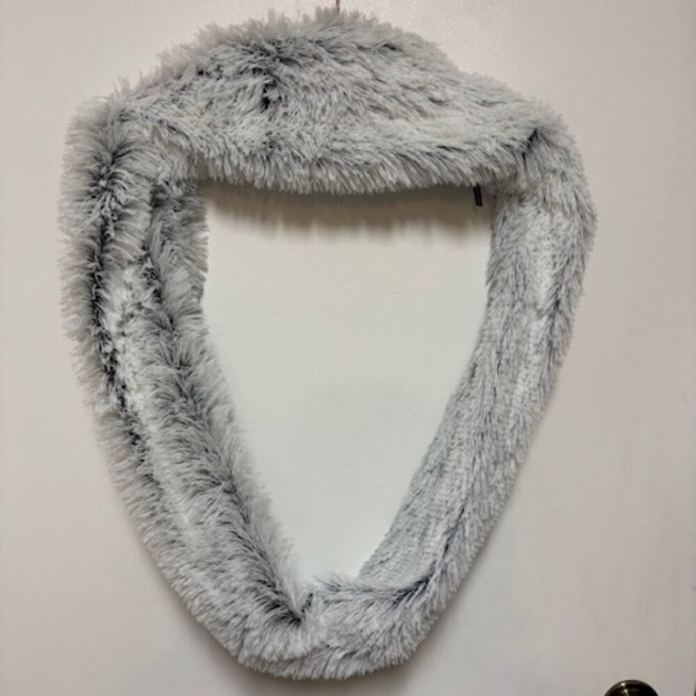 New Boutique Faux Fur Infinity Scarf Soft Plush Cozy Fuzzy.